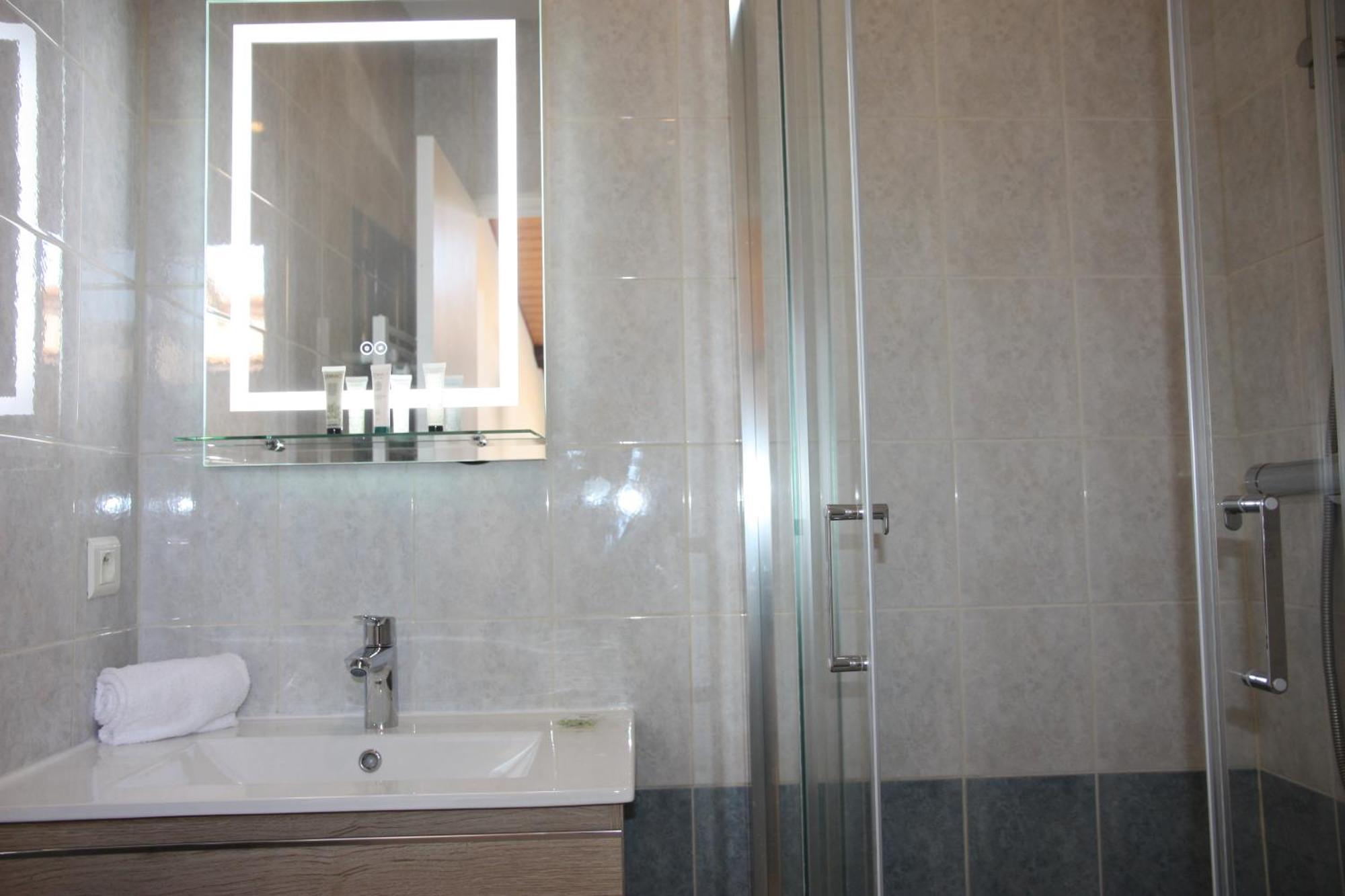 Resid'Spa Loire & Sevre - Appartement Rezé Buitenkant foto