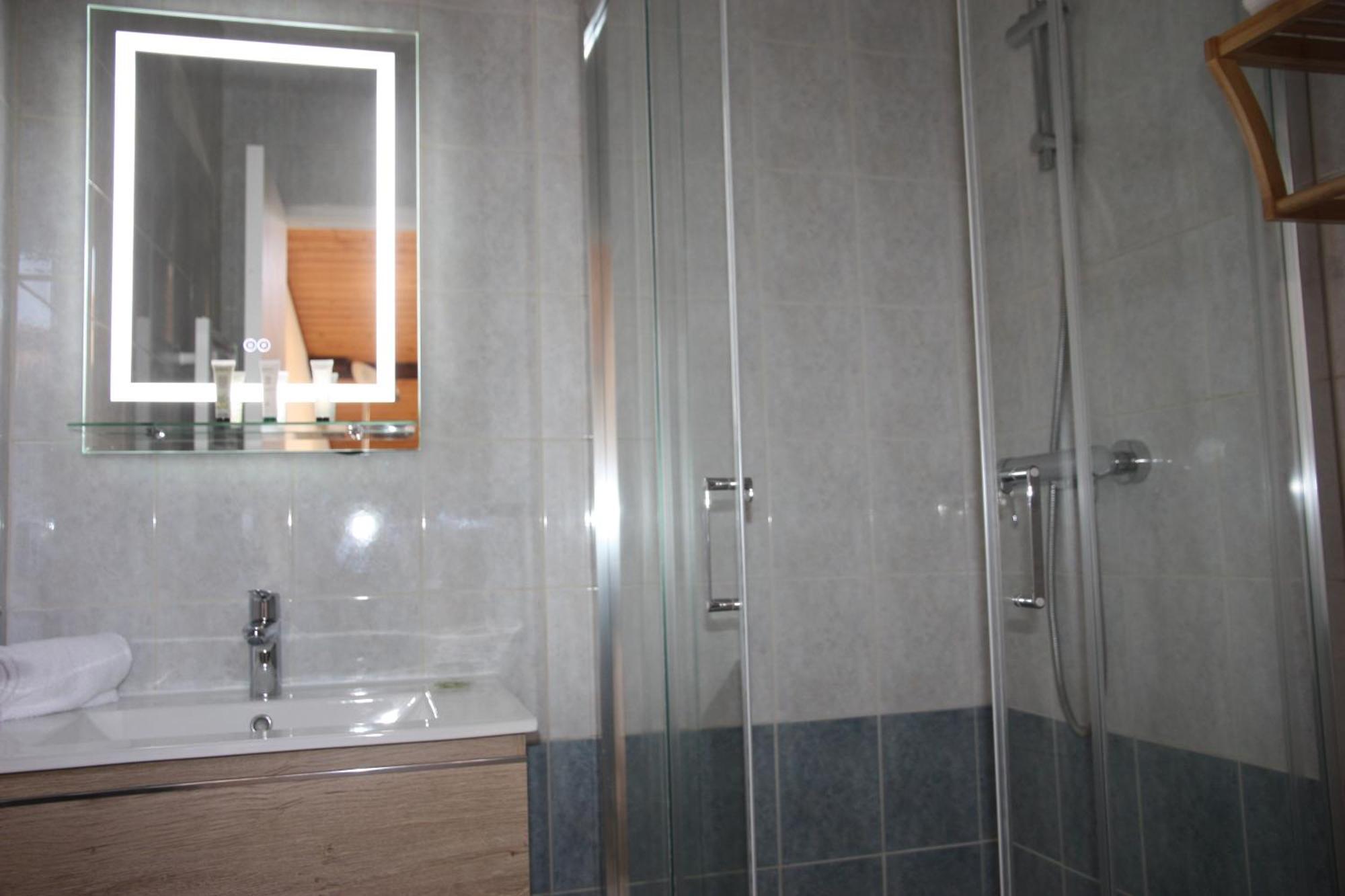 Resid'Spa Loire & Sevre - Appartement Rezé Buitenkant foto